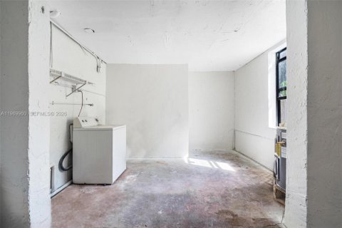 Villa ou maison à vendre à Miami, Floride: 5 chambres, 136.75 m2 № 2180624 - photo 14