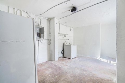Villa ou maison à vendre à Miami, Floride: 5 chambres, 136.75 m2 № 2180624 - photo 13
