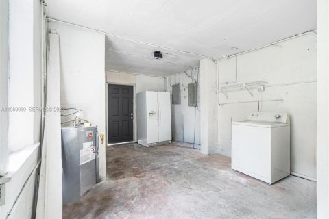 Villa ou maison à vendre à Miami, Floride: 5 chambres, 136.75 m2 № 2180624 - photo 16