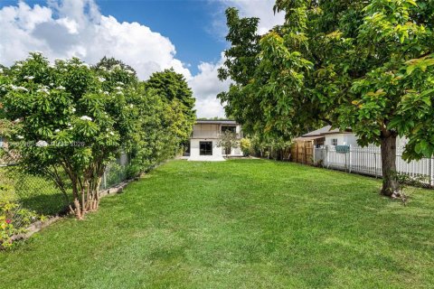 Villa ou maison à vendre à Miami, Floride: 5 chambres, 136.75 m2 № 2180624 - photo 4