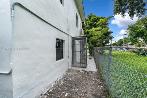 Villa ou maison à vendre à Miami, Floride: 5 chambres, 136.75 m2 № 2180624 - photo 20