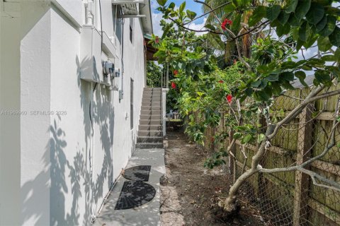 Villa ou maison à vendre à Miami, Floride: 5 chambres, 136.75 m2 № 2180624 - photo 11