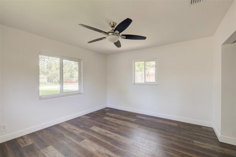 House in Fort Lauderdale, Florida 2 bedrooms, 148.36 sq.m. № 2082151 - photo 21