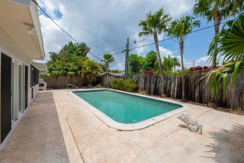 House in Fort Lauderdale, Florida 2 bedrooms, 148.36 sq.m. № 2082151 - photo 27