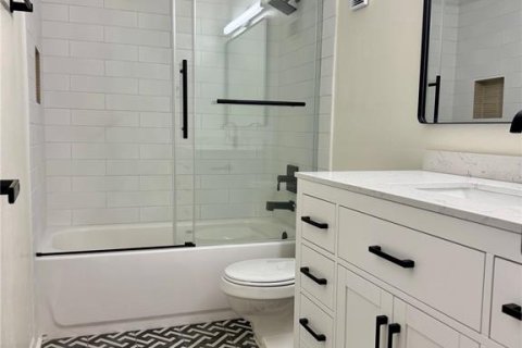 Condo in Tampa, Florida, 2 bedrooms  № 2220267 - photo 12