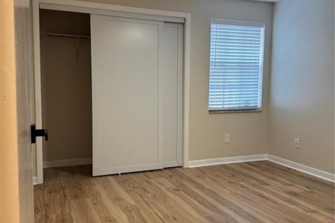 Condo in Tampa, Florida, 2 bedrooms  № 2220267 - photo 11