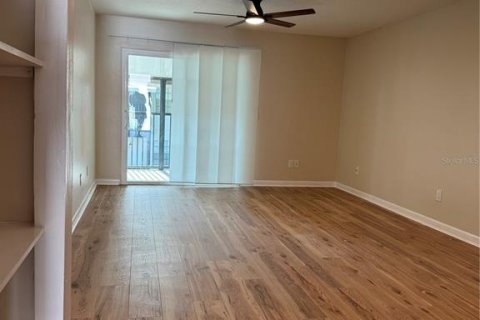 Condo in Tampa, Florida, 2 bedrooms  № 2220267 - photo 6