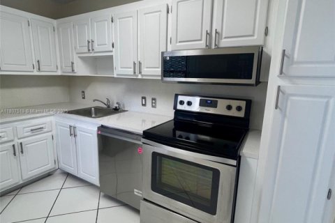 Appartement à louer à Aventura, Floride: 2 chambres, 92.34 m2 № 1869894 - photo 13