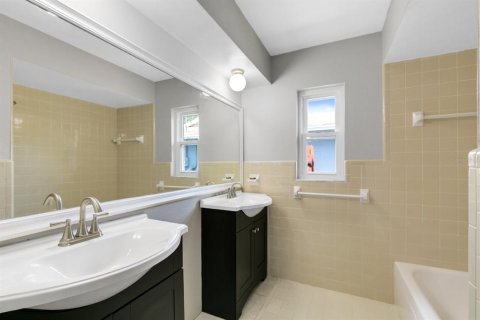 Casa en alquiler en Winter Park, Florida, 4 dormitorios, 163.32 m2 № 1909438 - foto 14