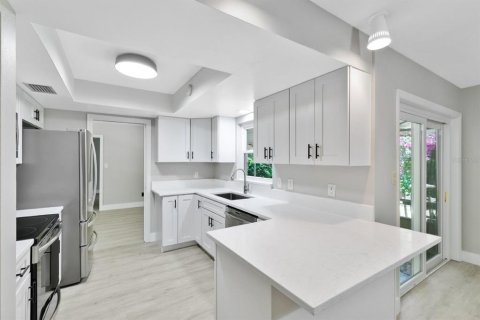 Casa en alquiler en Winter Park, Florida, 4 dormitorios, 163.32 m2 № 1909438 - foto 8