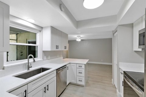 Casa en alquiler en Winter Park, Florida, 4 dormitorios, 163.32 m2 № 1909438 - foto 7