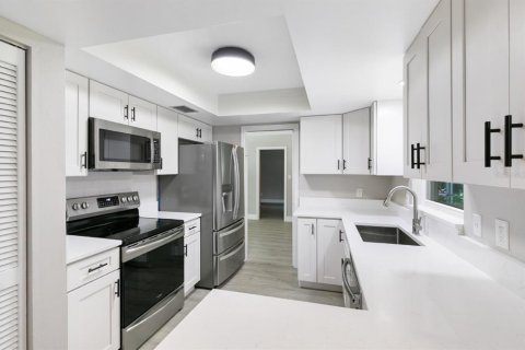 Casa en alquiler en Winter Park, Florida, 4 dormitorios, 163.32 m2 № 1909438 - foto 6