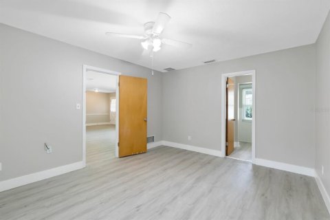 Casa en alquiler en Winter Park, Florida, 4 dormitorios, 163.32 m2 № 1909438 - foto 12