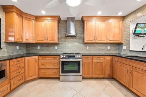Купить кондоминиум в Стьюарт, Флорида 5 комнат, 137.96м2, № 2085812 - фото 5