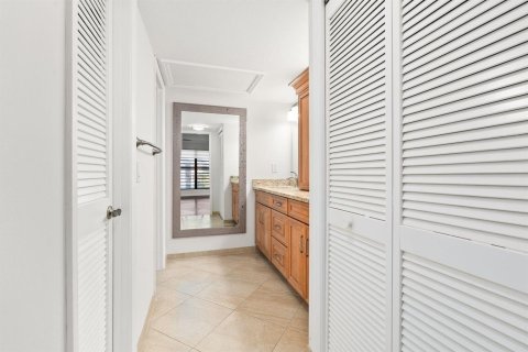 Купить кондоминиум в Стьюарт, Флорида 5 комнат, 137.96м2, № 2085812 - фото 23