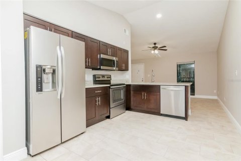 Apartment in Orlando, Florida 2 bedrooms, 83.61 sq.m. № 2209938 - photo 4