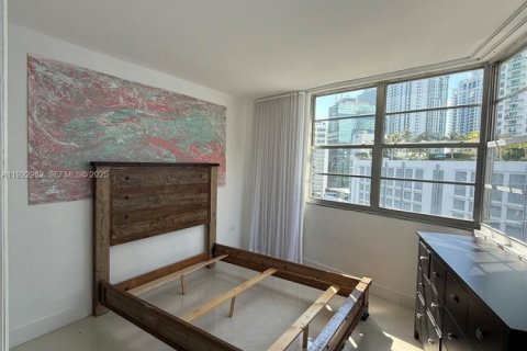 Copropriété à louer à Miami, Floride: 4 chambres, 183.95 m2 № 1976762 - photo 7