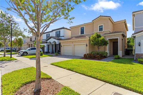 Casa en venta en Miami, Florida, 4 dormitorios, 219.34 m2 № 1960385 - foto 2