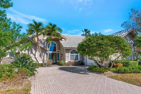 House in Jupiter, Florida 5 bedrooms, 278.71 sq.m. № 2187360