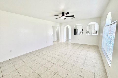 Villa ou maison à vendre à Dundee, Floride: 4 chambres, 208.29 m2 № 2388172 - photo 11