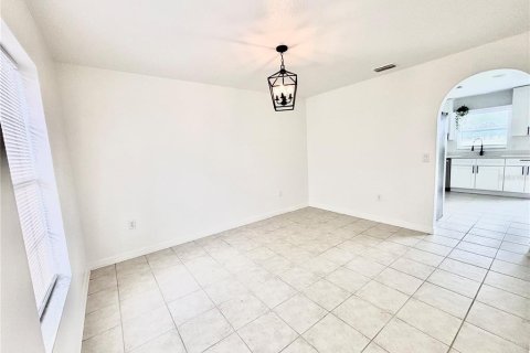 Villa ou maison à vendre à Dundee, Floride: 4 chambres, 208.29 m2 № 2388172 - photo 9
