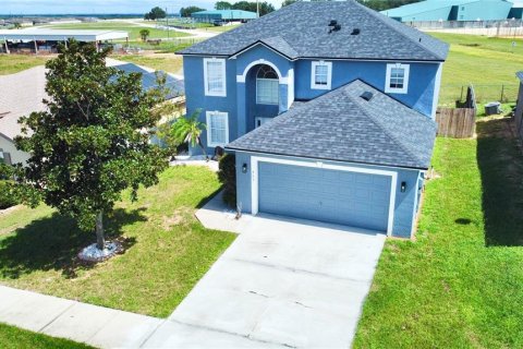 Villa ou maison à Dundee, Floride 4 chambres, 208.29 m2 № 2388172