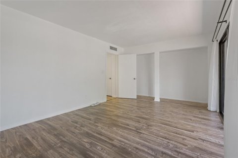 Купить кондоминиум в Сент-Питерсберг, Флорида 4 комнаты, 96.15м2, № 1635892 - фото 18