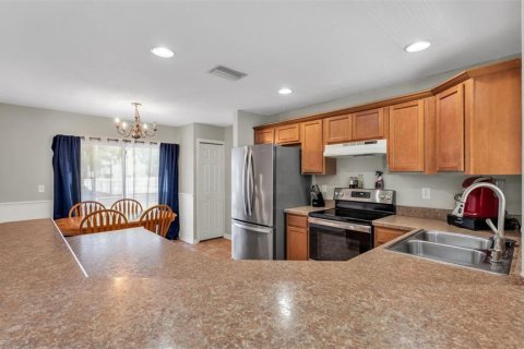 Touwnhouse à vendre à Lakeland, Floride: 3 chambres, 148.83 m2 № 2239620 - photo 4