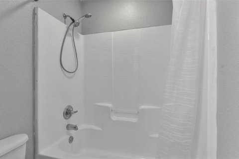 Touwnhouse à vendre à Lakeland, Floride: 3 chambres, 148.83 m2 № 2239620 - photo 14