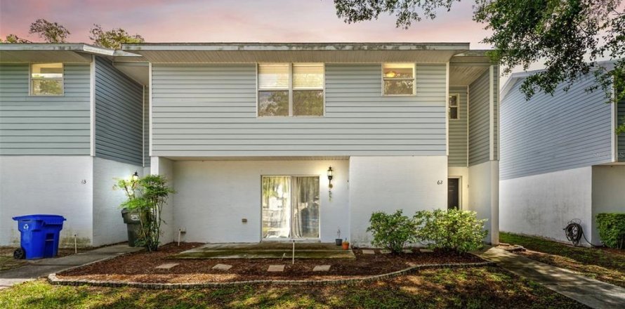 Touwnhouse à Lakeland, Floride 3 chambres, 148.83 m2 № 2239620
