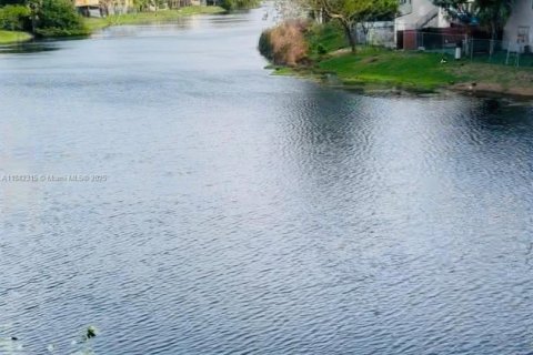 Copropriété à louer à Miami, Floride: 2 chambres, 83.24 m2 № 1848816 - photo 15
