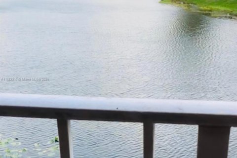 Copropriété à louer à Miami, Floride: 2 chambres, 83.24 m2 № 1848816 - photo 16