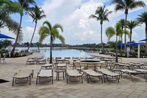 Villa ou maison à louer à Nokomis, Floride: 4 chambres, 187.94 m2 № 2151026 - photo 4