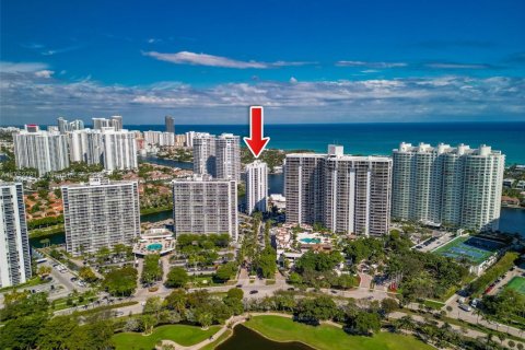 Condominio en venta en Aventura, Florida, 2 dormitorios, 112.78 m2 № 1706976 - foto 29