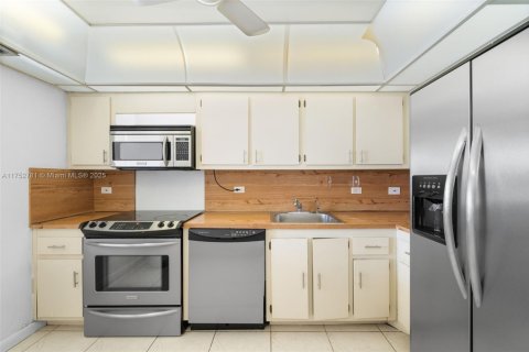 Condominio en venta en Aventura, Florida, 2 dormitorios, 112.78 m2 № 1706976 - foto 4