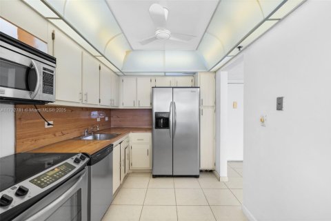 Condominio en venta en Aventura, Florida, 2 dormitorios, 112.78 m2 № 1706976 - foto 5