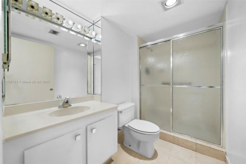 Condominio en venta en Aventura, Florida, 2 dormitorios, 112.78 m2 № 1706976 - foto 24