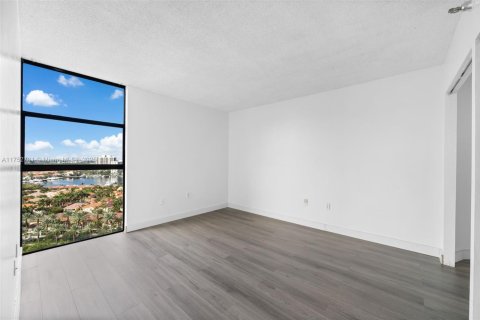 Condominio en venta en Aventura, Florida, 2 dormitorios, 112.78 m2 № 1706976 - foto 22