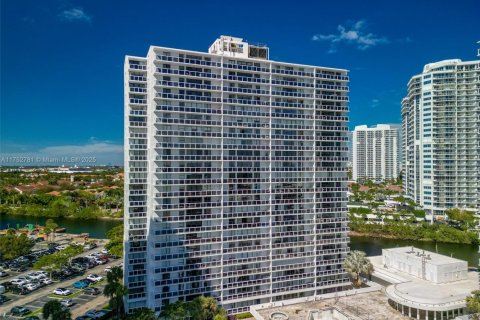 Condominio en venta en Aventura, Florida, 2 dormitorios, 112.78 m2 № 1706976 - foto 28
