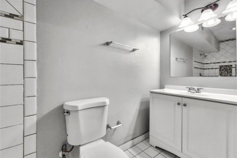 Villa ou maison à louer à Saint Petersburg, Floride: 4 chambres, 176.89 m2 № 2415288 - photo 16