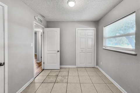 Villa ou maison à louer à Saint Petersburg, Floride: 4 chambres, 176.89 m2 № 2415288 - photo 8