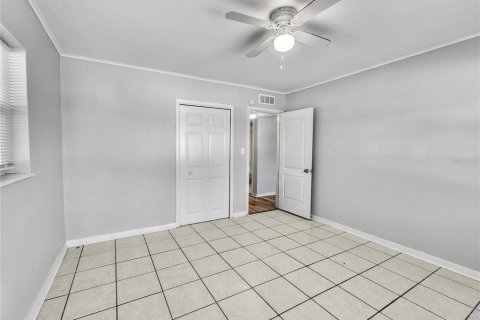 Villa ou maison à louer à Saint Petersburg, Floride: 4 chambres, 176.89 m2 № 2415288 - photo 10