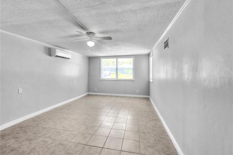 Villa ou maison à louer à Saint Petersburg, Floride: 4 chambres, 176.89 m2 № 2415288 - photo 12