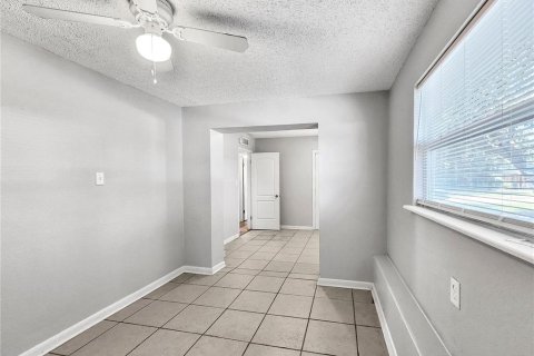 Villa ou maison à louer à Saint Petersburg, Floride: 4 chambres, 176.89 m2 № 2415288 - photo 6