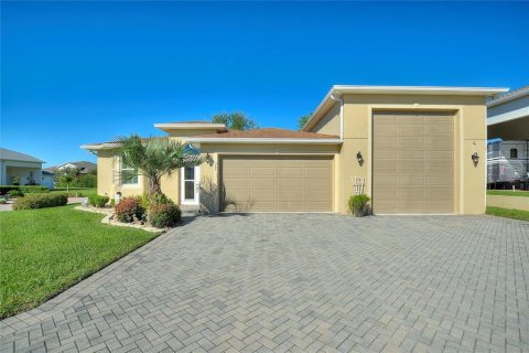 House in Polk City, Florida 2 bedrooms, 171.13 sq.m. № 1108820 - photo 1