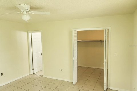 Villa ou maison à louer à Bradenton, Floride: 2 chambres, 121.05 m2 № 2167443 - photo 17