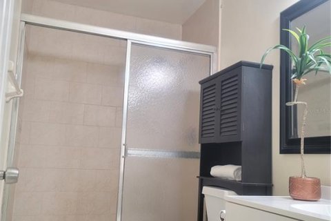 Villa ou maison à louer à Bradenton, Floride: 2 chambres, 121.05 m2 № 2167443 - photo 21