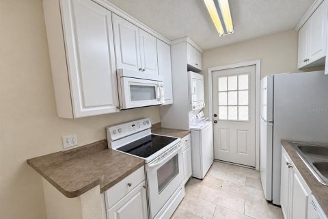 Appartement à louer à Tarpon Springs, Floride: 2 chambres, 67.63 m2 № 2398478 - photo 4