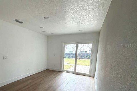 House in Maitland, Florida 3 bedrooms, 138.89 sq.m. № 2091616 - photo 8