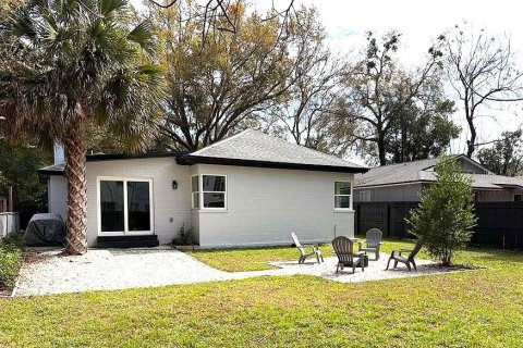 House in Maitland, Florida 3 bedrooms, 138.89 sq.m. № 2091616 - photo 17